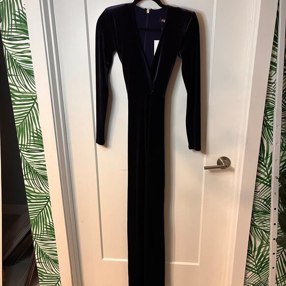 NWT Nookie Women's Navy Blue V-neckline Vamp Velvet Jumpsuit Size XS - Picture 4 of 11